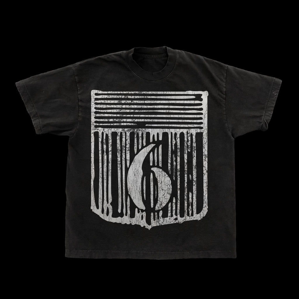 6 BADGE TEE